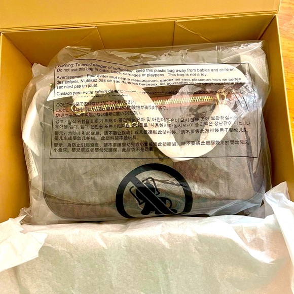 Michael Michael Kors beautiful purse - Picture 7 of 10